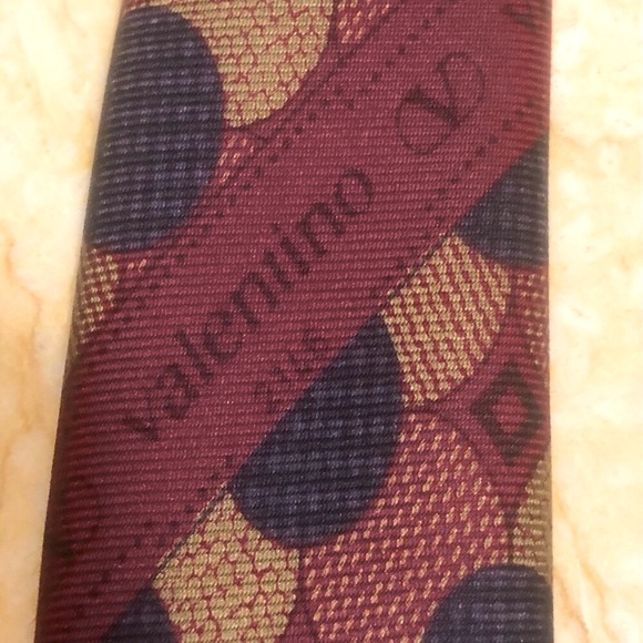 Valentino Tie